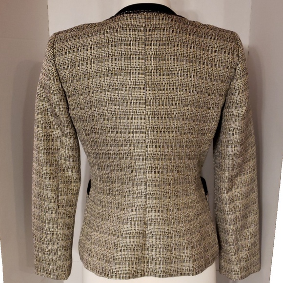 Tahari by Arthur S Levine  Jacket 4 P - Picture 8 of 8